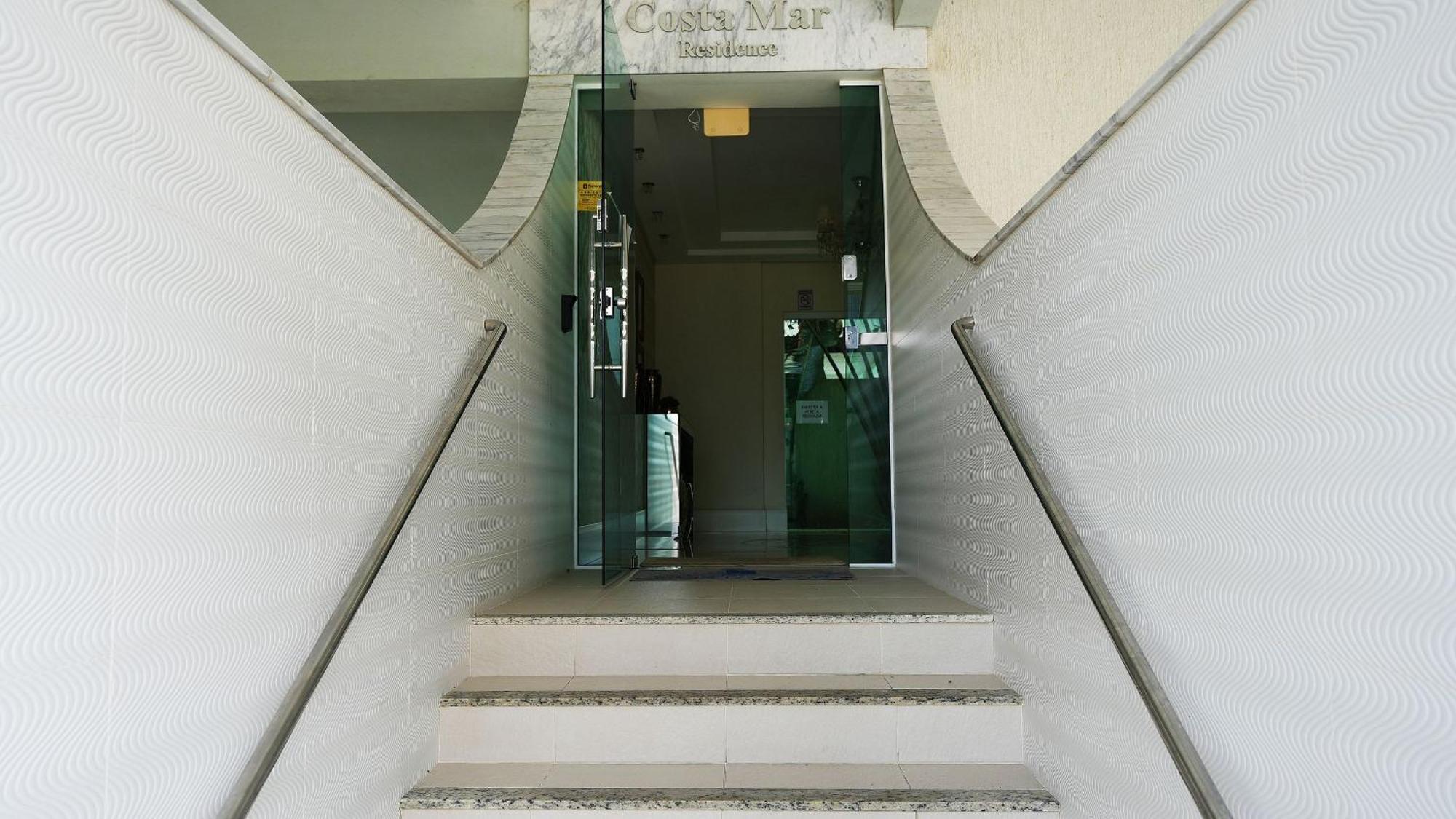 Edificio Costa Mar - Centro De Bombinhas Apartment Exterior photo